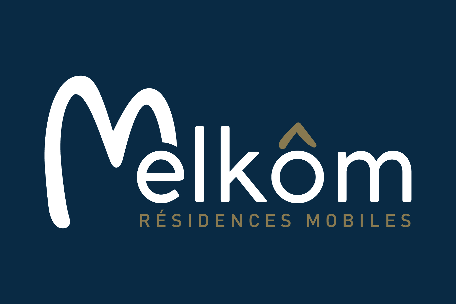 MELKOM-LOGOS_SUR-FOND-BLEU